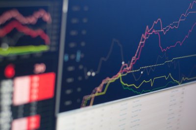 Die populaire thema-ETF kost je vaak tien keer zoveel